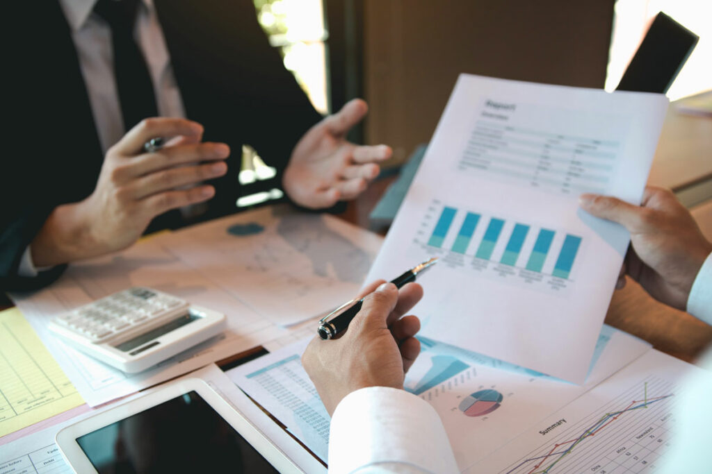 POS Types of Auditing - man showing graphs