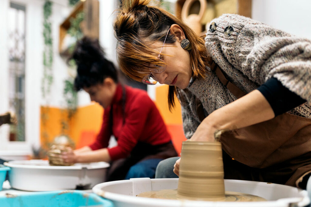 Classes - American Museum of Ceramic Art