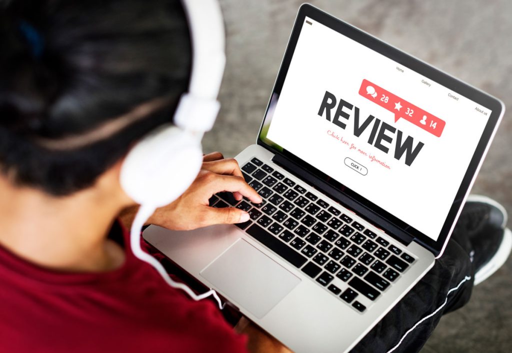 The Do's and Don'ts of Responding to Customer Feedback Online - Cover image