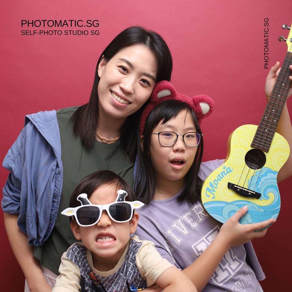 Photomatic Self Photo Studio - Photo booth Singapore