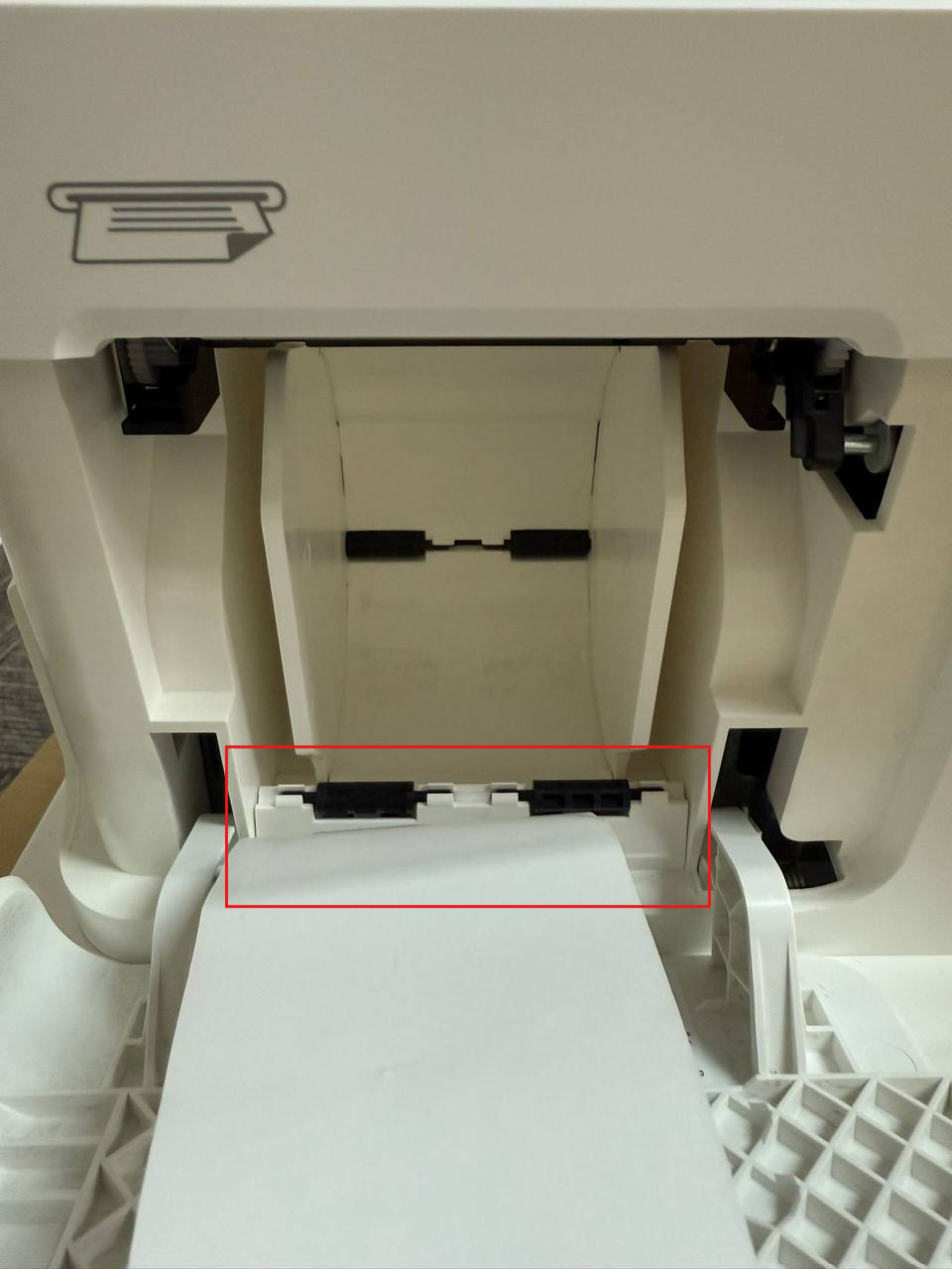 Removing the printer plates for 80 mm receipt rolls